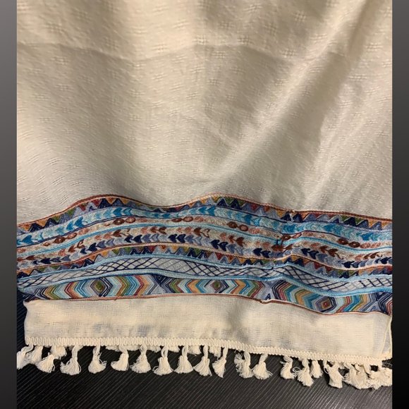 Kimono Embroidered Trim with Tassels color Ivory - Picture 4 of 4